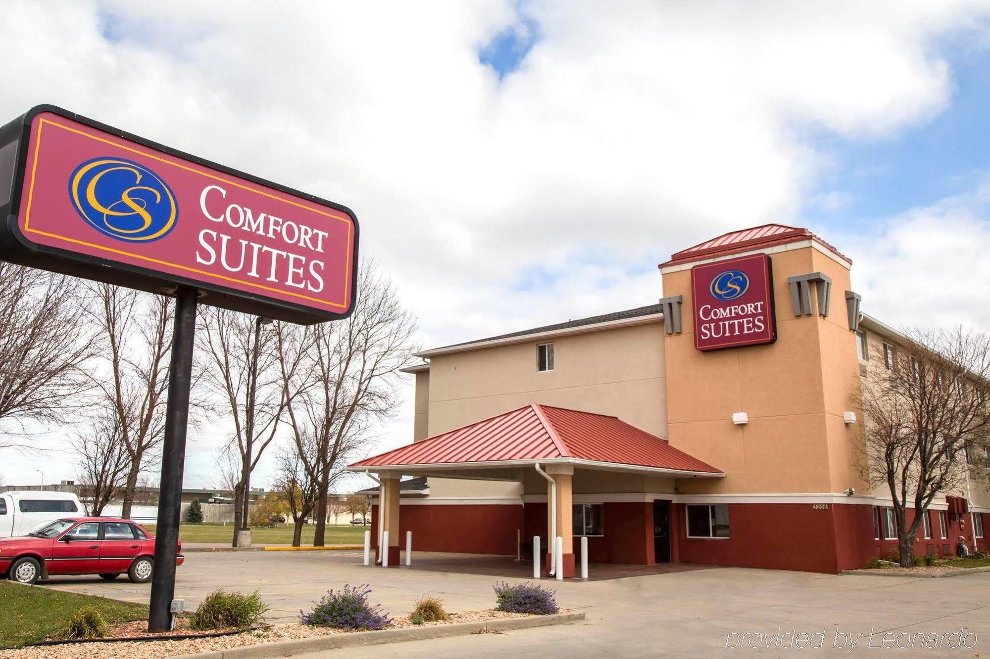 Comfort Suites Sioux Falls Exterior photo